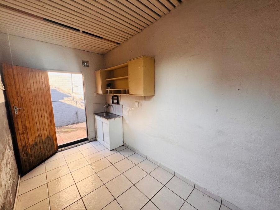 2 Bedroom Property for Sale in Melville Gauteng