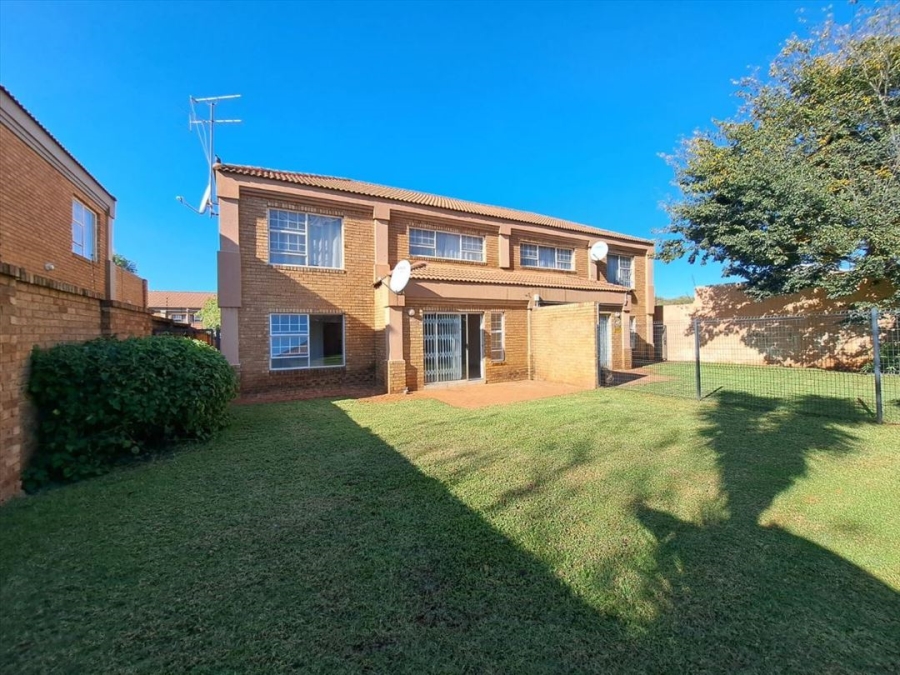 2 Bedroom Property for Sale in Kenleaf Gauteng