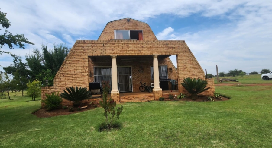 4 Bedroom Property for Sale in Kleinfontein A H Gauteng