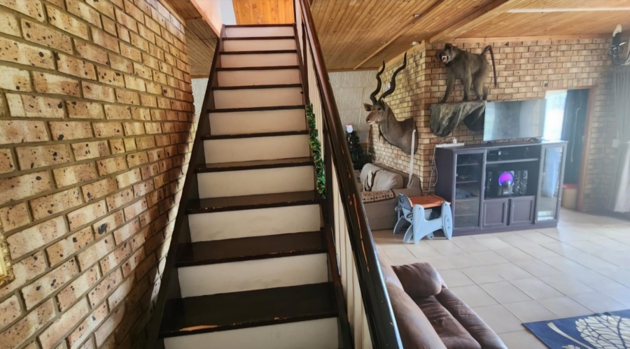 4 Bedroom Property for Sale in Kleinfontein A H Gauteng