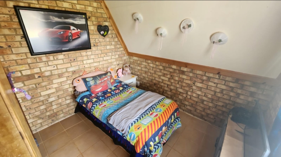 4 Bedroom Property for Sale in Kleinfontein A H Gauteng