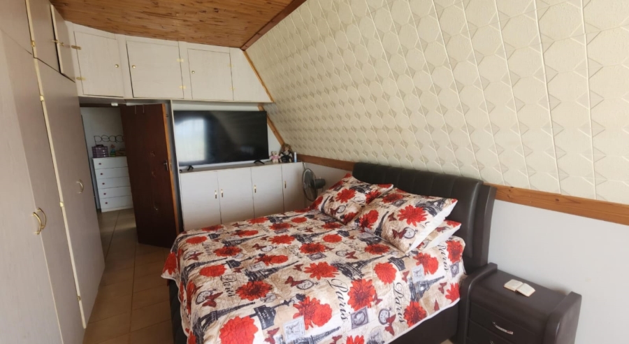 4 Bedroom Property for Sale in Kleinfontein A H Gauteng