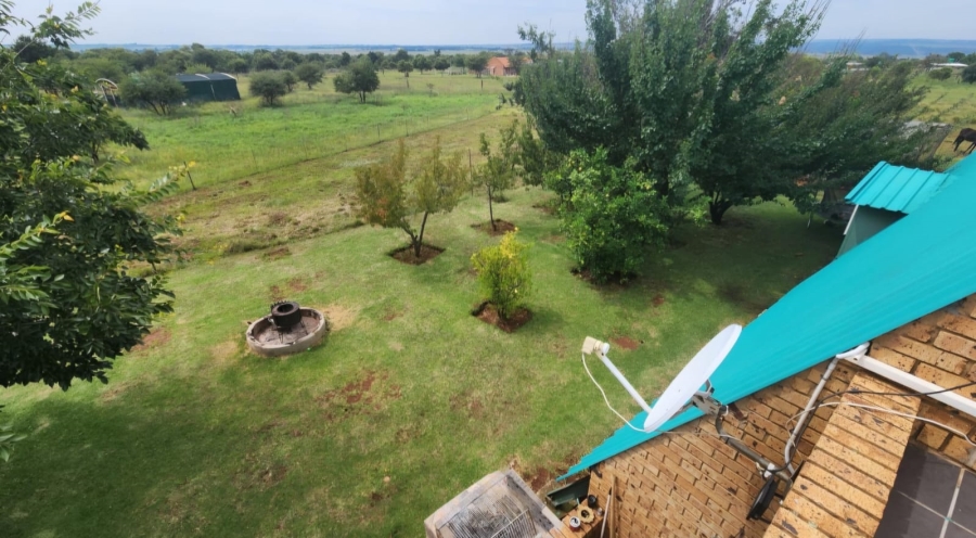 4 Bedroom Property for Sale in Kleinfontein A H Gauteng