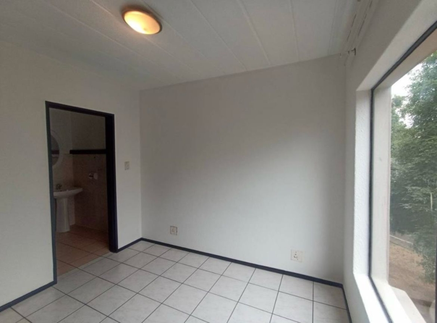 To Let 1 Bedroom Property for Rent in Morningside Ext 40 Gauteng