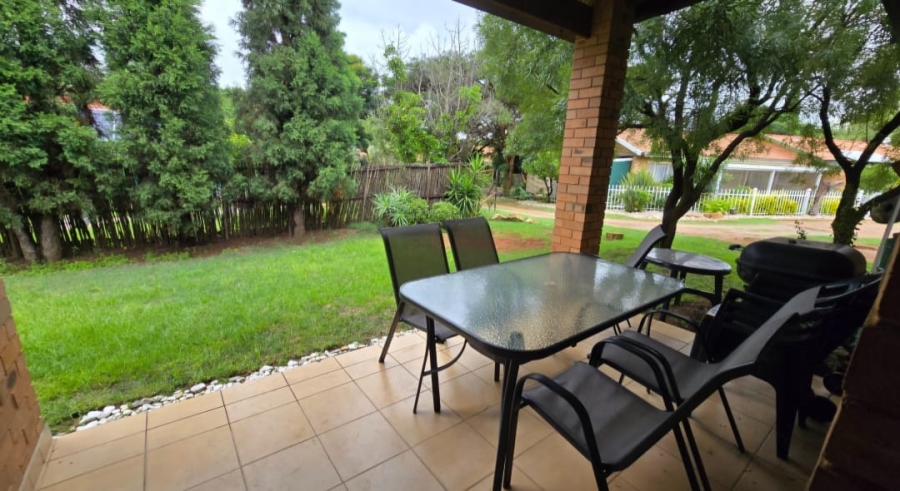 2 Bedroom Property for Sale in Kleinfontein A H Gauteng