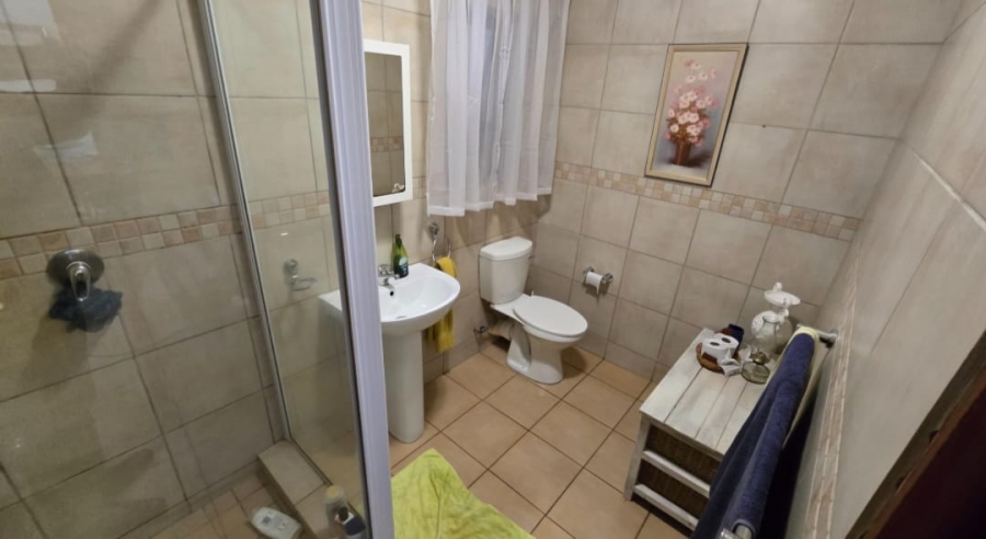 2 Bedroom Property for Sale in Kleinfontein A H Gauteng