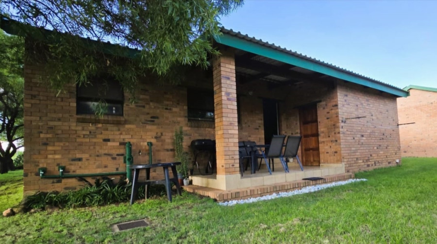2 Bedroom Property for Sale in Kleinfontein A H Gauteng