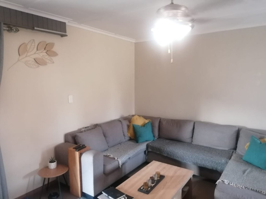 3 Bedroom Property for Sale in Bonaero Park Gauteng