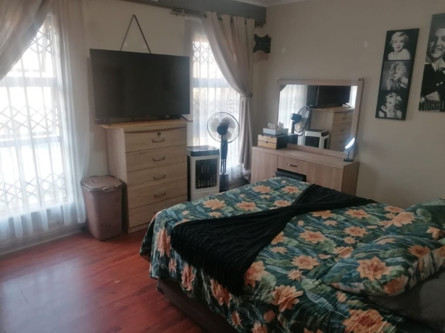 3 Bedroom Property for Sale in Bonaero Park Gauteng