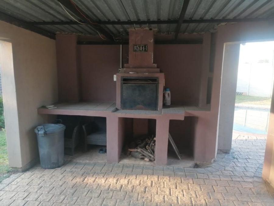 3 Bedroom Property for Sale in Bonaero Park Gauteng