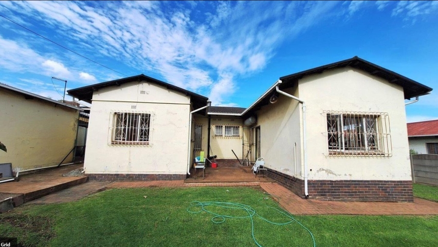 4 Bedroom Property for Sale in Wychwood Gauteng