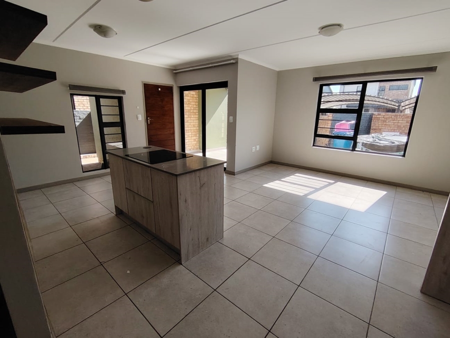 To Let 3 Bedroom Property for Rent in Amberfield Gauteng