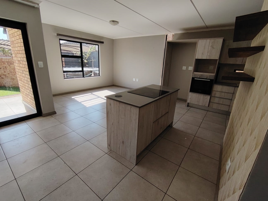 To Let 3 Bedroom Property for Rent in Amberfield Gauteng