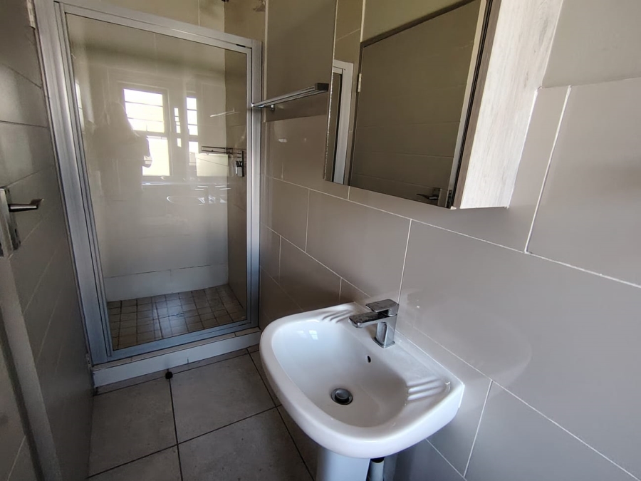 To Let 3 Bedroom Property for Rent in Amberfield Gauteng