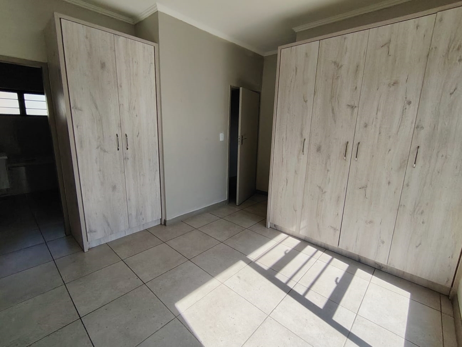 To Let 3 Bedroom Property for Rent in Amberfield Gauteng