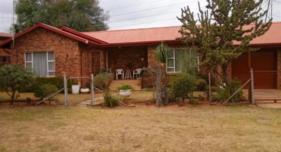 3 Bedroom Property for Sale in Kleinfontein A H Gauteng