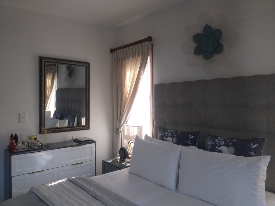To Let 2 Bedroom Property for Rent in Dunkeld West Gauteng