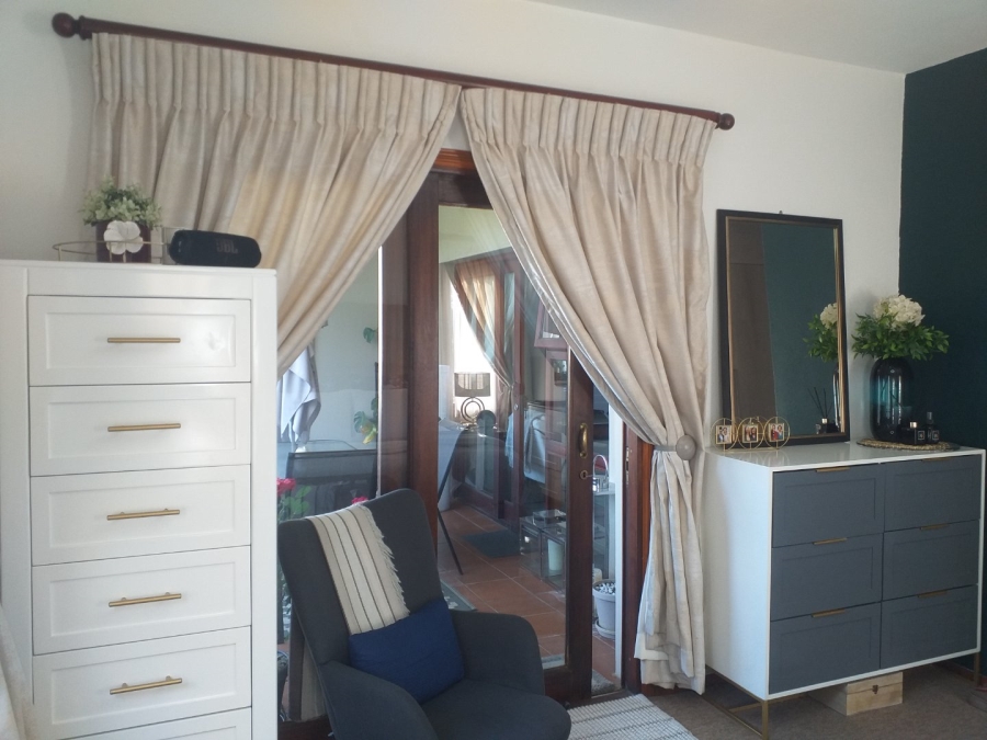 To Let 2 Bedroom Property for Rent in Dunkeld West Gauteng