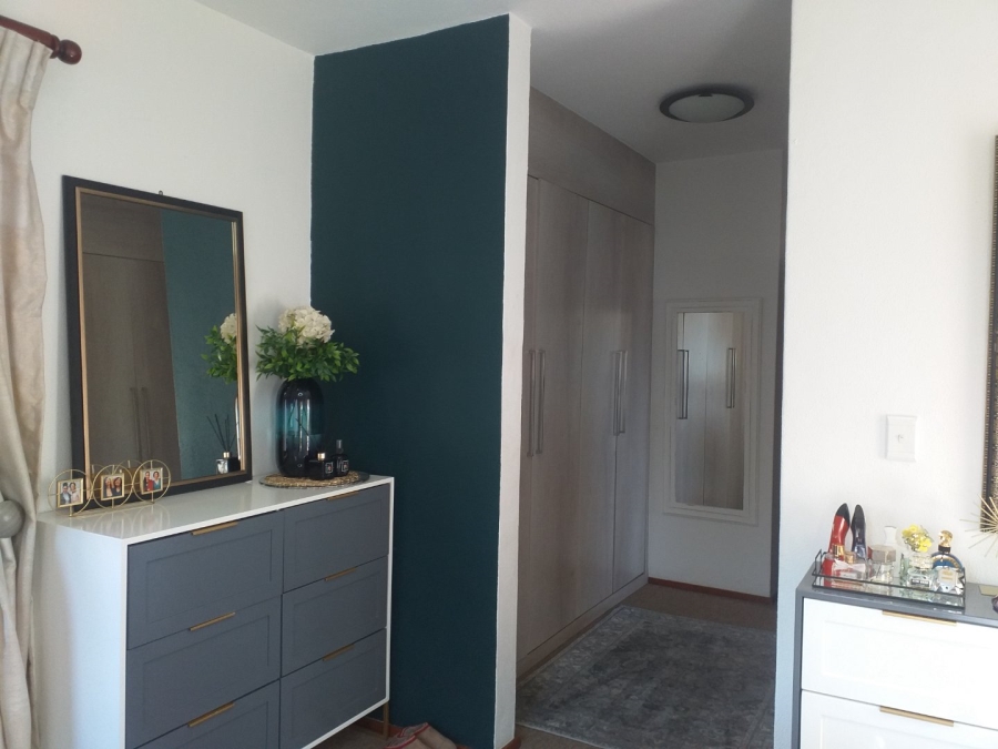 To Let 2 Bedroom Property for Rent in Dunkeld West Gauteng
