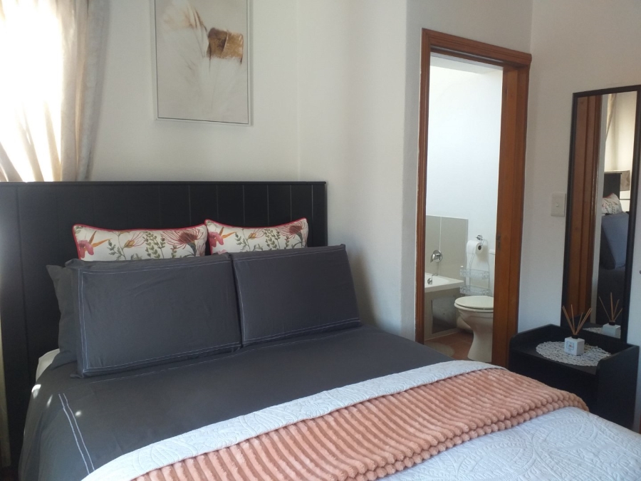 To Let 2 Bedroom Property for Rent in Dunkeld West Gauteng