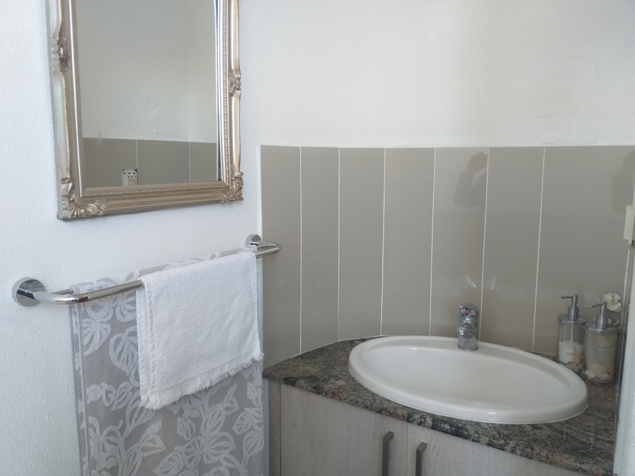 To Let 2 Bedroom Property for Rent in Dunkeld West Gauteng