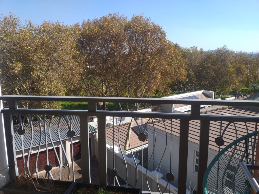 To Let 2 Bedroom Property for Rent in Dunkeld West Gauteng