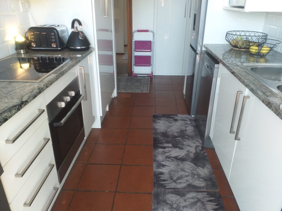 To Let 2 Bedroom Property for Rent in Dunkeld West Gauteng
