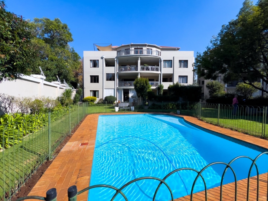 To Let 2 Bedroom Property for Rent in Dunkeld West Gauteng
