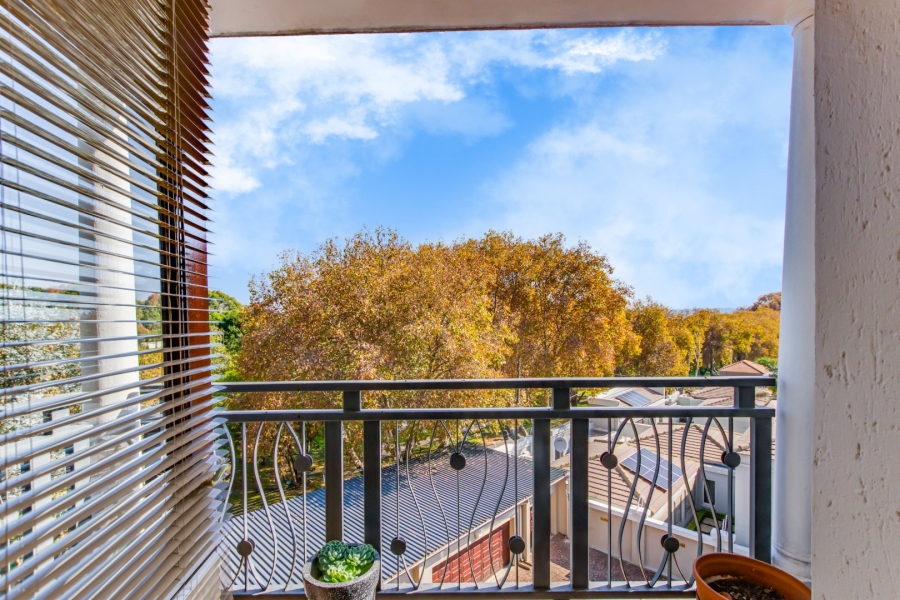 To Let 2 Bedroom Property for Rent in Dunkeld West Gauteng