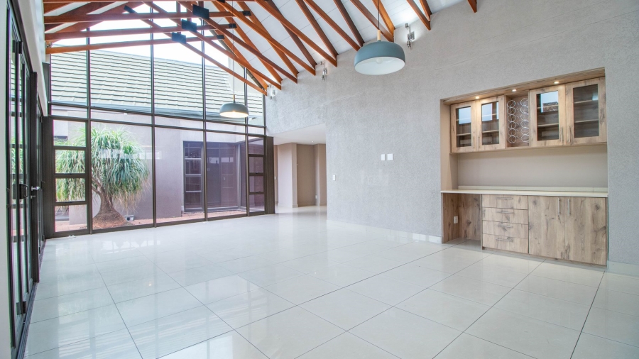 4 Bedroom Property for Sale in Serengeti Lifestyle Estate Gauteng