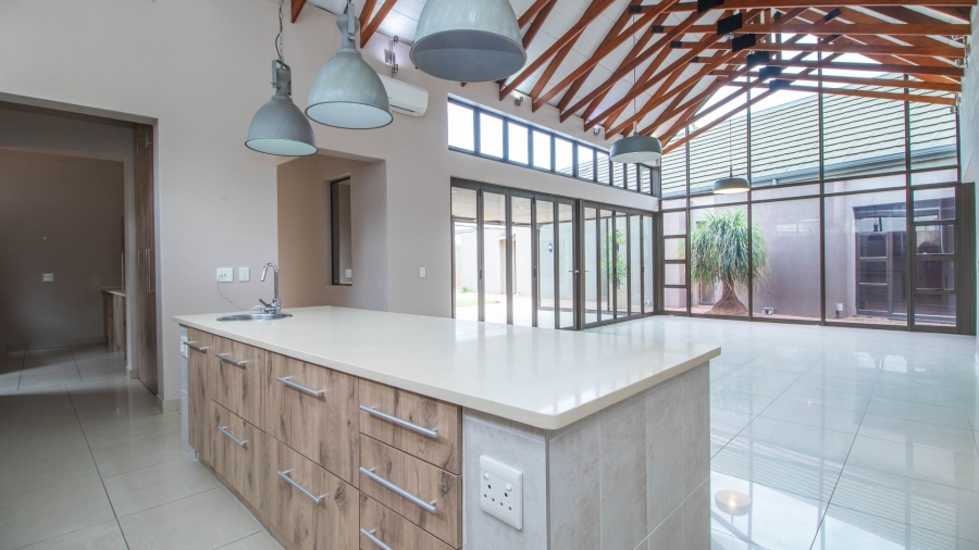 4 Bedroom Property for Sale in Serengeti Lifestyle Estate Gauteng