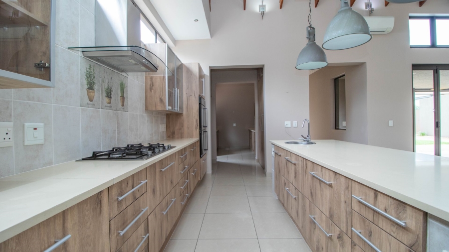 4 Bedroom Property for Sale in Serengeti Lifestyle Estate Gauteng