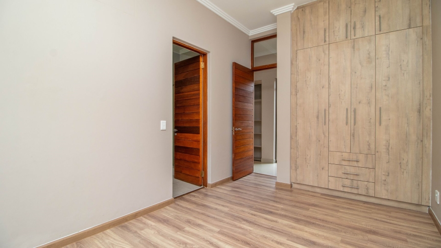 4 Bedroom Property for Sale in Serengeti Lifestyle Estate Gauteng