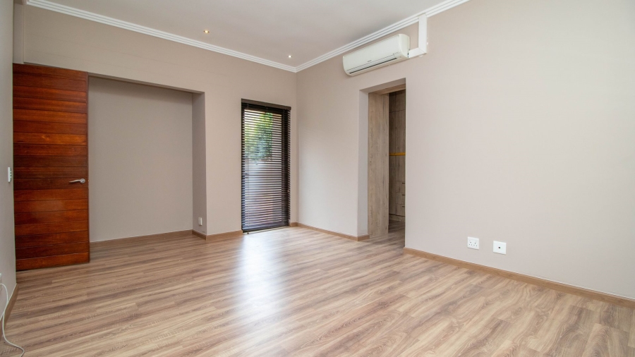 4 Bedroom Property for Sale in Serengeti Lifestyle Estate Gauteng