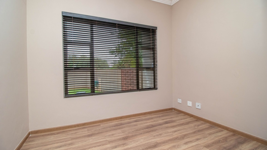 4 Bedroom Property for Sale in Serengeti Lifestyle Estate Gauteng