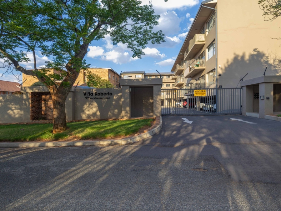 2 Bedroom Property for Sale in Edenvale Central Gauteng