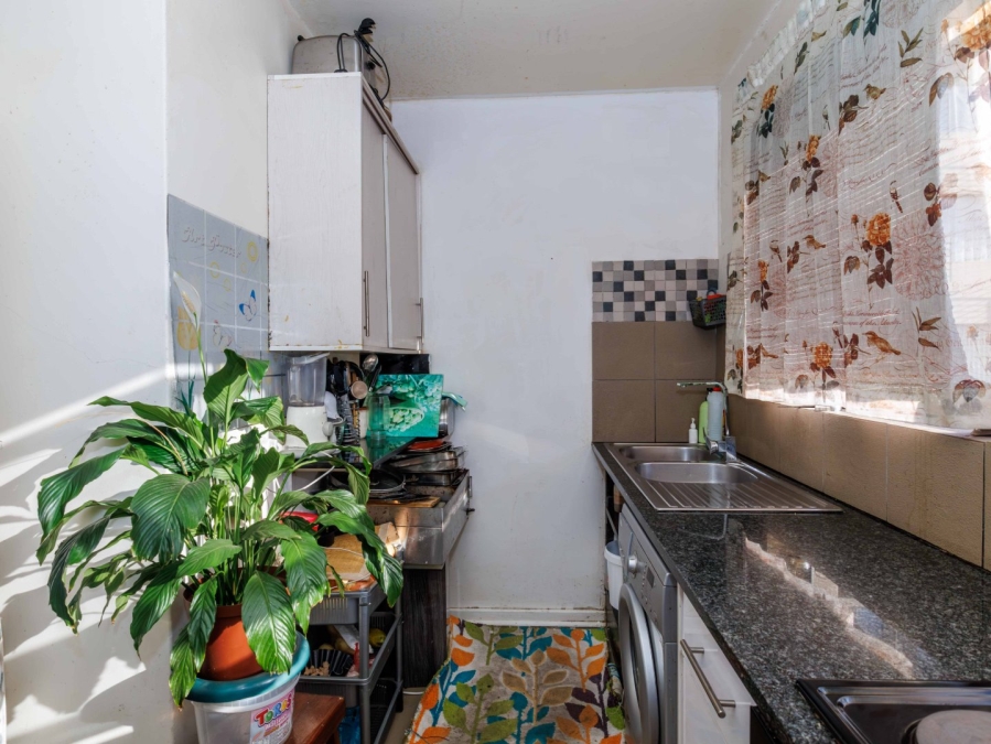 2 Bedroom Property for Sale in Edenvale Central Gauteng