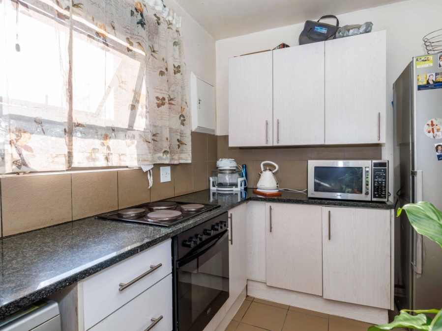 2 Bedroom Property for Sale in Edenvale Central Gauteng