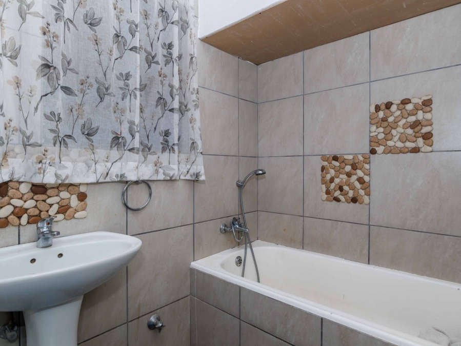 2 Bedroom Property for Sale in Edenvale Central Gauteng