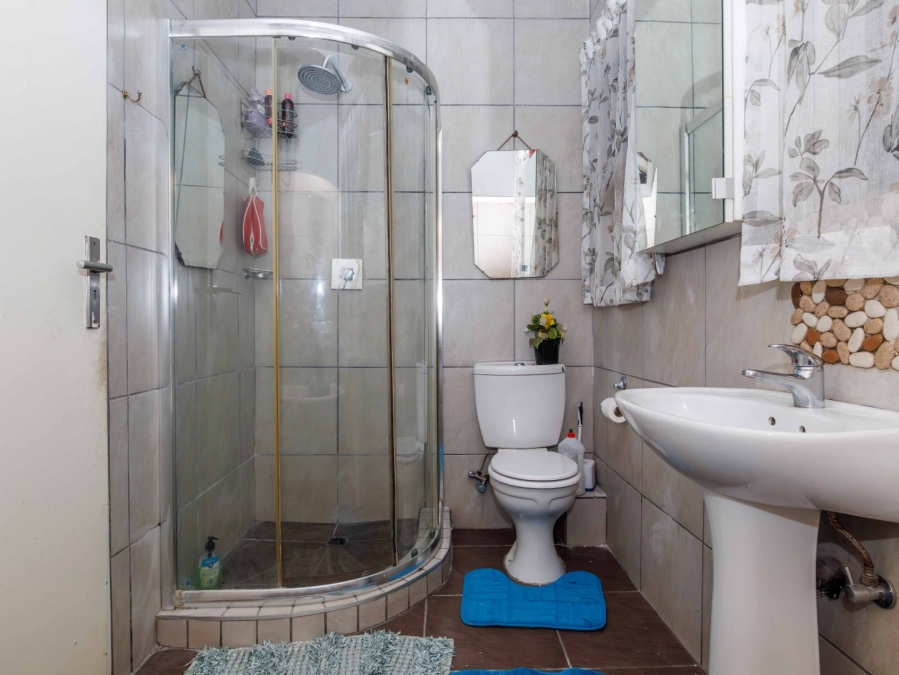 2 Bedroom Property for Sale in Edenvale Central Gauteng