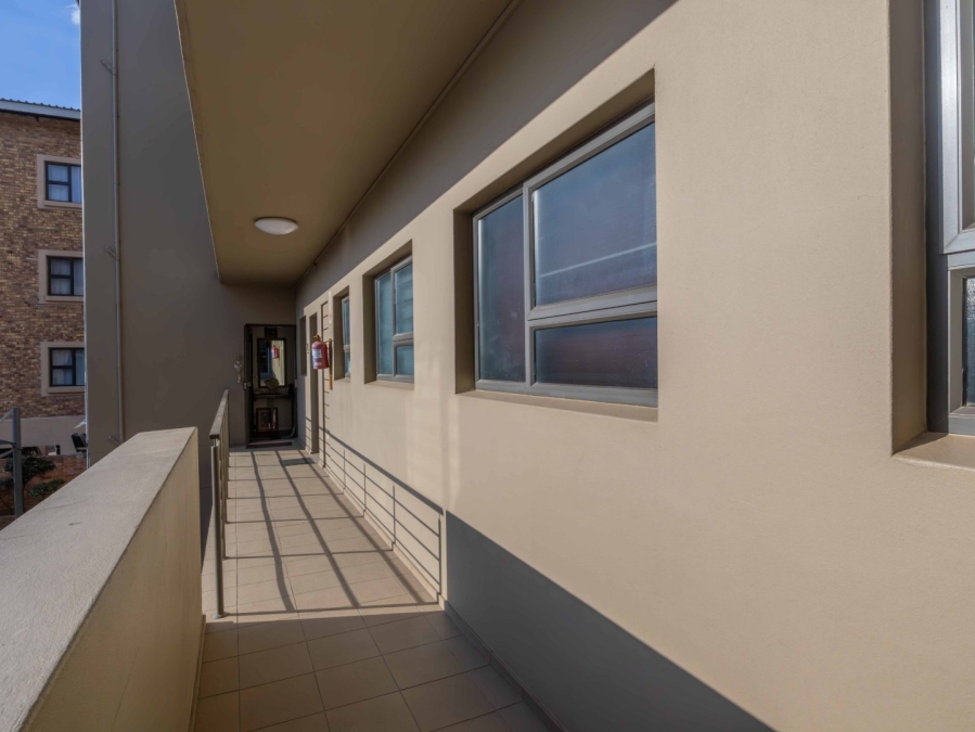 2 Bedroom Property for Sale in Edenvale Central Gauteng