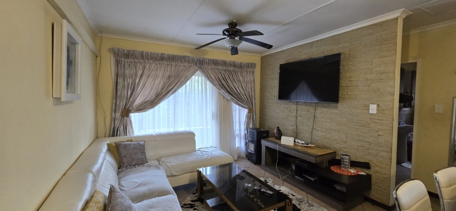 2 Bedroom Property for Sale in Mooikloof Ridge Gauteng