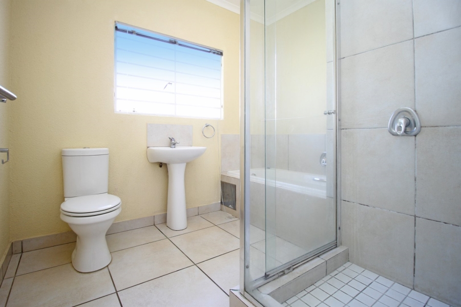 2 Bedroom Property for Sale in Amorosa Gauteng