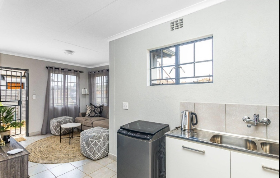  Bedroom Property for Sale in Sharon Park Gauteng