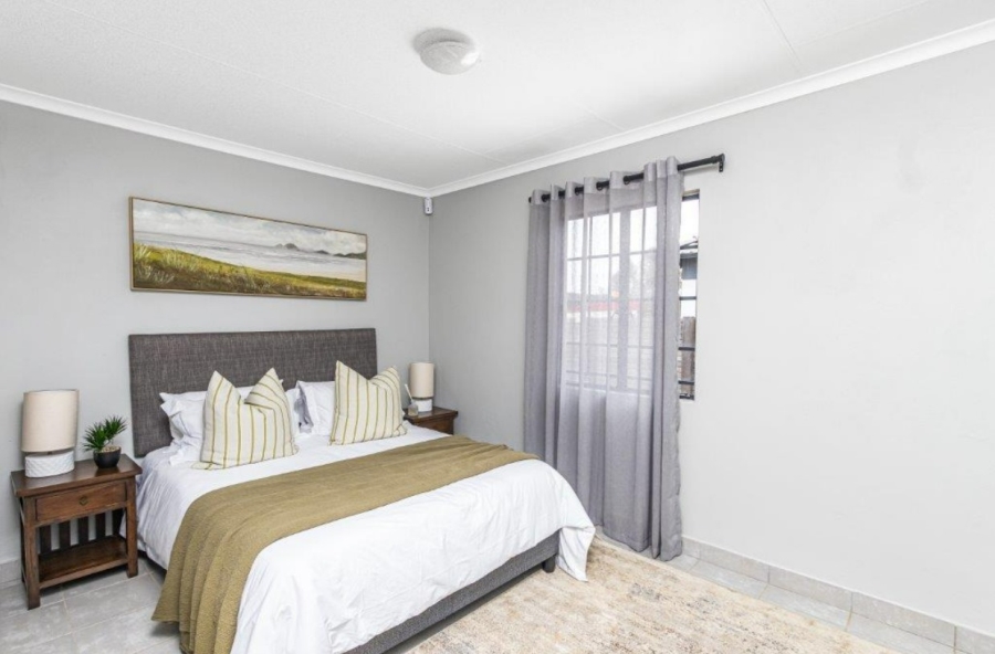  Bedroom Property for Sale in Sharon Park Gauteng