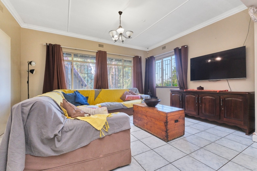 6 Bedroom Property for Sale in Floracliffe Gauteng