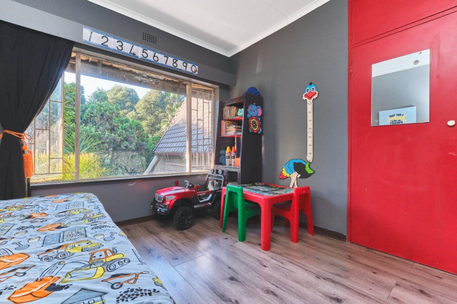 6 Bedroom Property for Sale in Floracliffe Gauteng