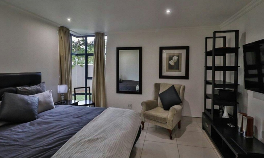 To Let 2 Bedroom Property for Rent in Sandown Gauteng