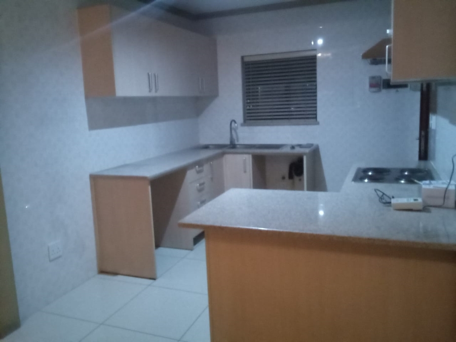 To Let 2 Bedroom Property for Rent in Noordwyk Gauteng