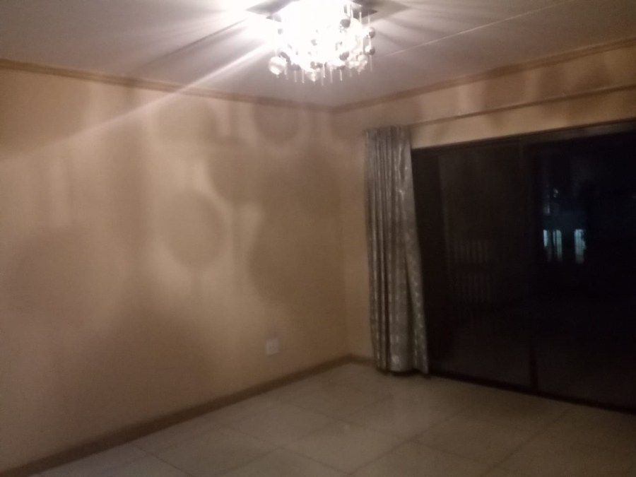To Let 2 Bedroom Property for Rent in Noordwyk Gauteng